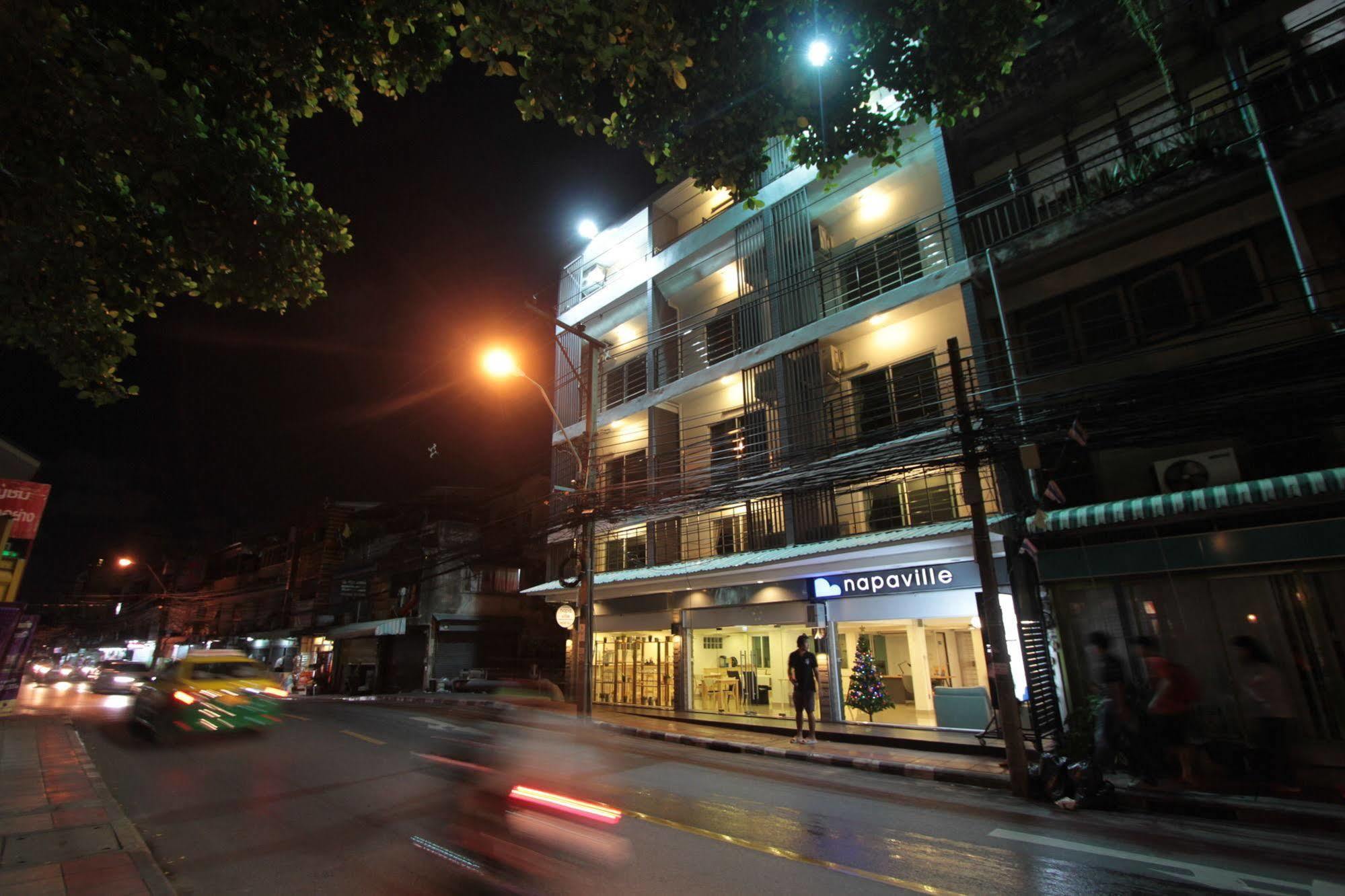 Napaville Huai Khwang Bangkok Exterior foto